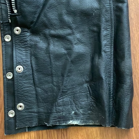 Black Leather Motorcycle Riding Chaps - Picture 4 of 6